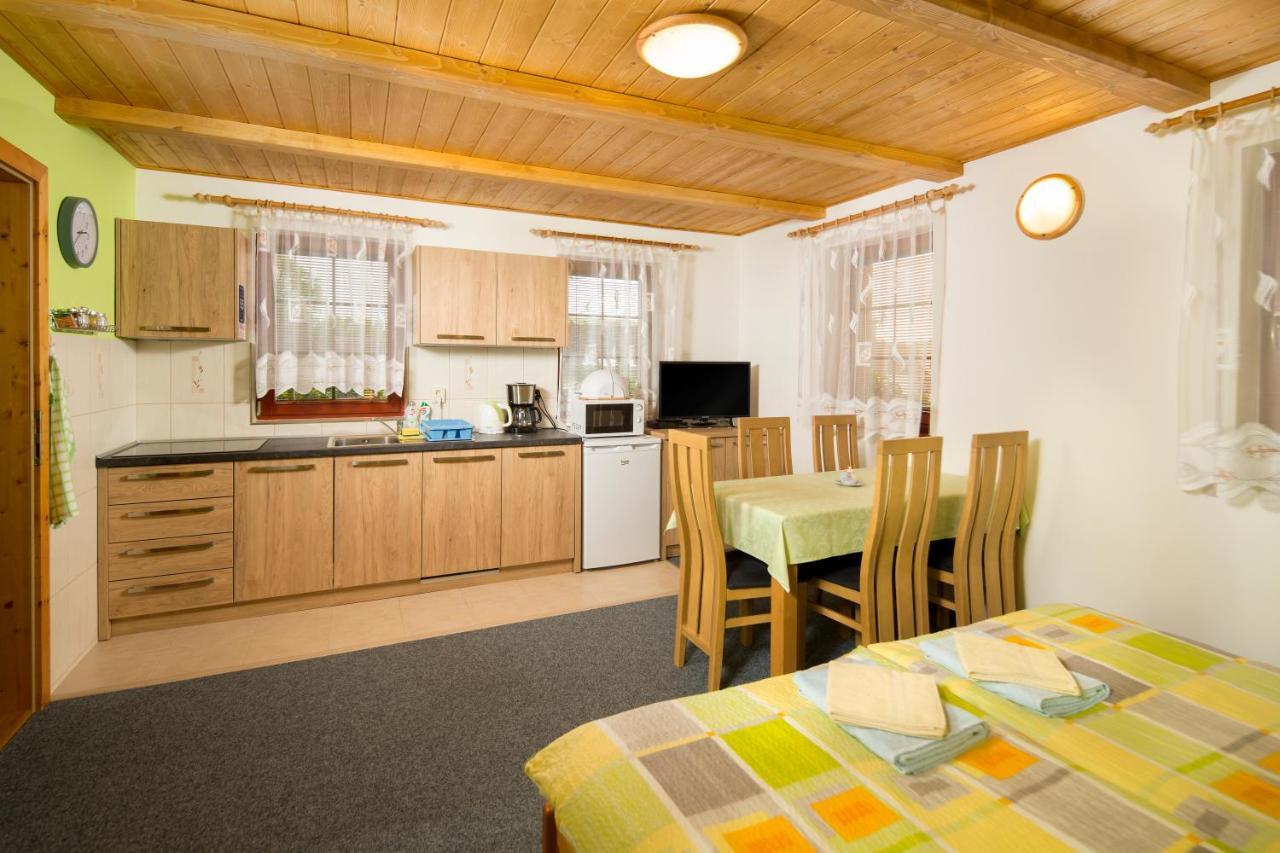 Ada Apartments Liptovský Trnovec エクステリア 写真